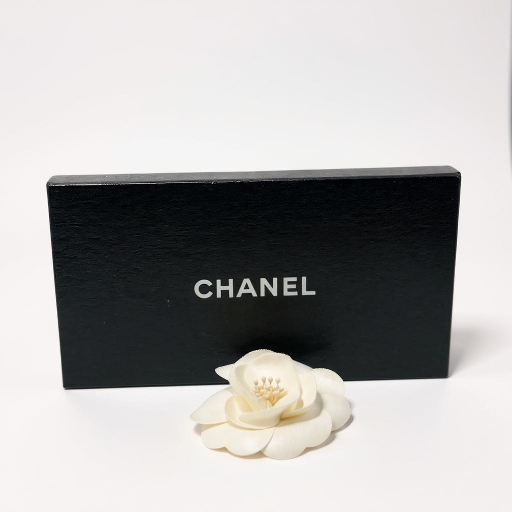 CHANEL Camellia White Corsage Brooch Large
